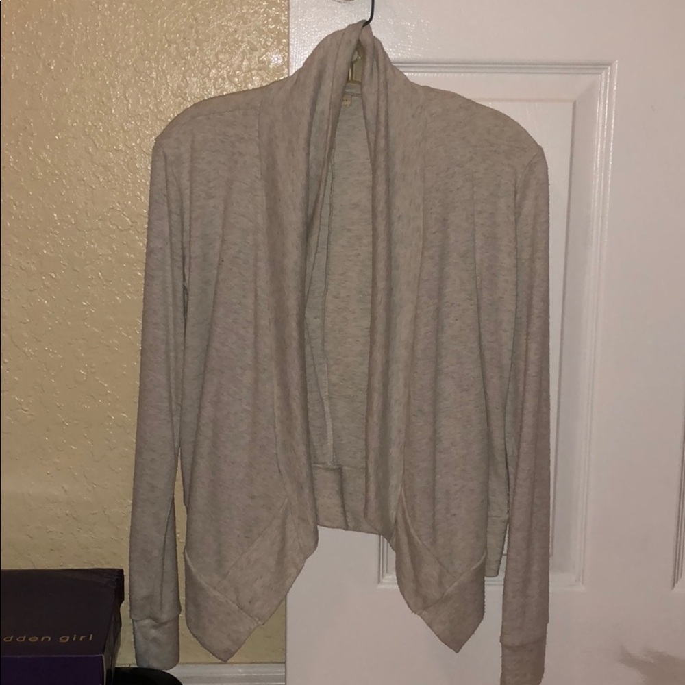 Cream/grey colored cardigan